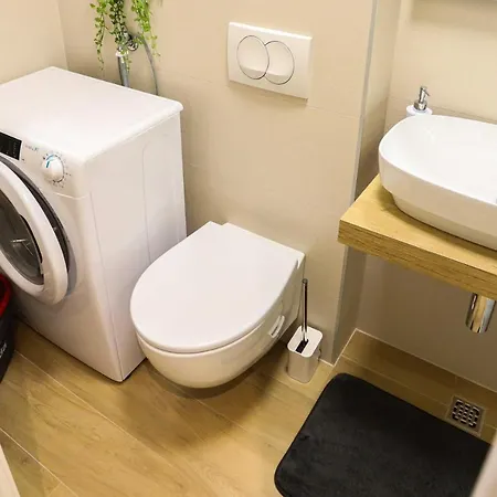 Hajduk & St. Joseph Apartment *