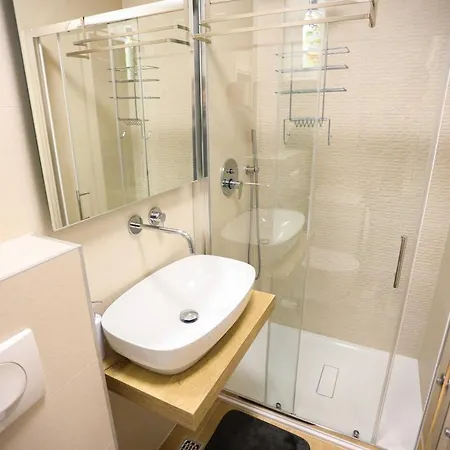 Hajduk & St. Joseph Σπλιτ