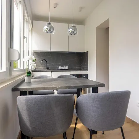 Hajduk & St. Joseph Daire